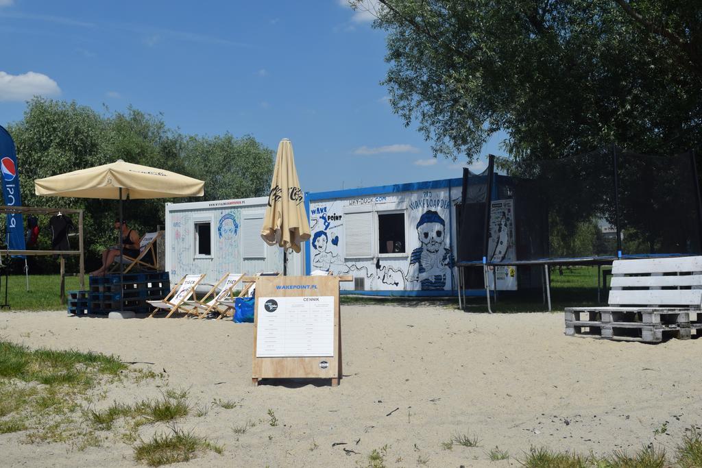 Dom Studencki Atol Hostel Krasków Exterior foto